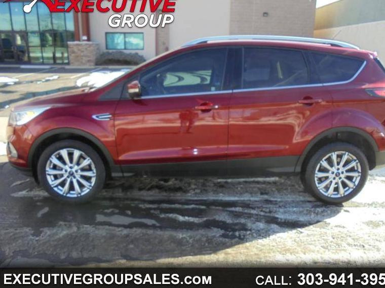 FORD ESCAPE 2017 1FMCU9J96HUB43618 image