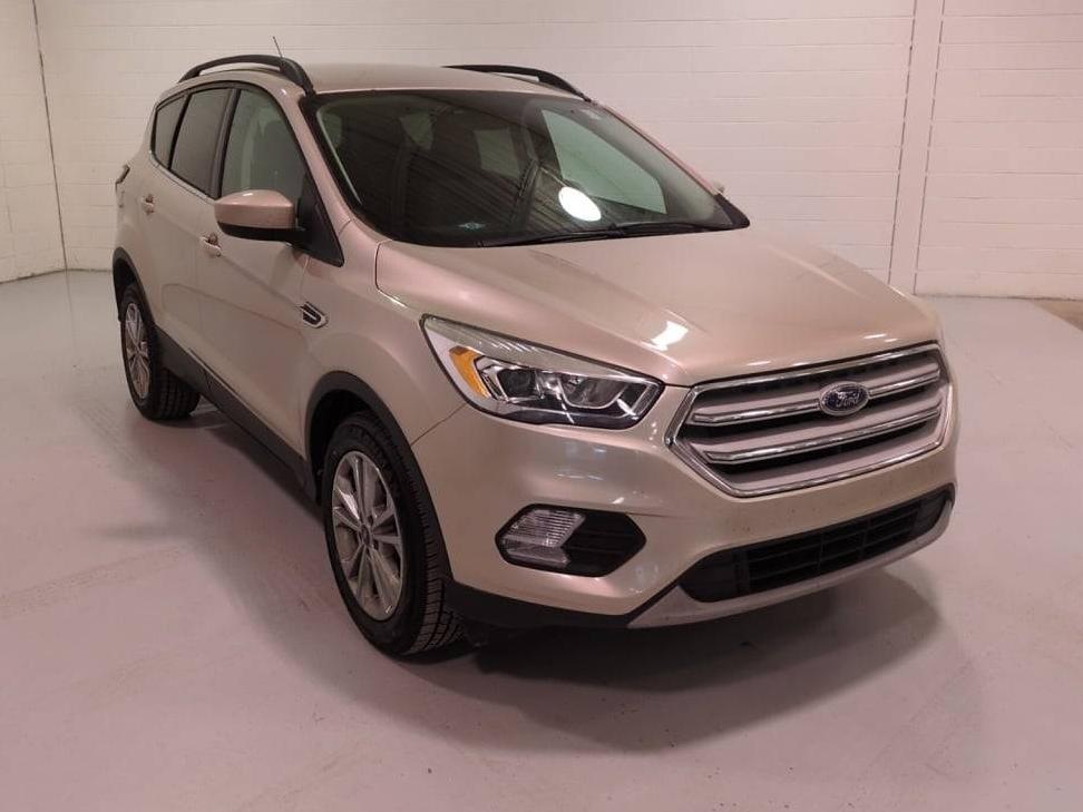 FORD ESCAPE 2017 1FMCU0GD5HUB28180 image