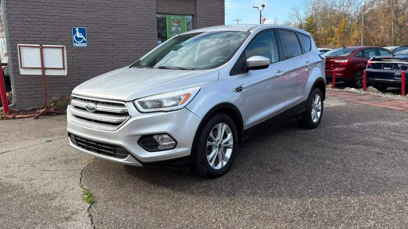 FORD ESCAPE 2017 1FMCU0GD3HUA59926 image