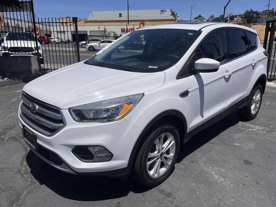 FORD ESCAPE 2017 1FMCU0G98HUD66987 image