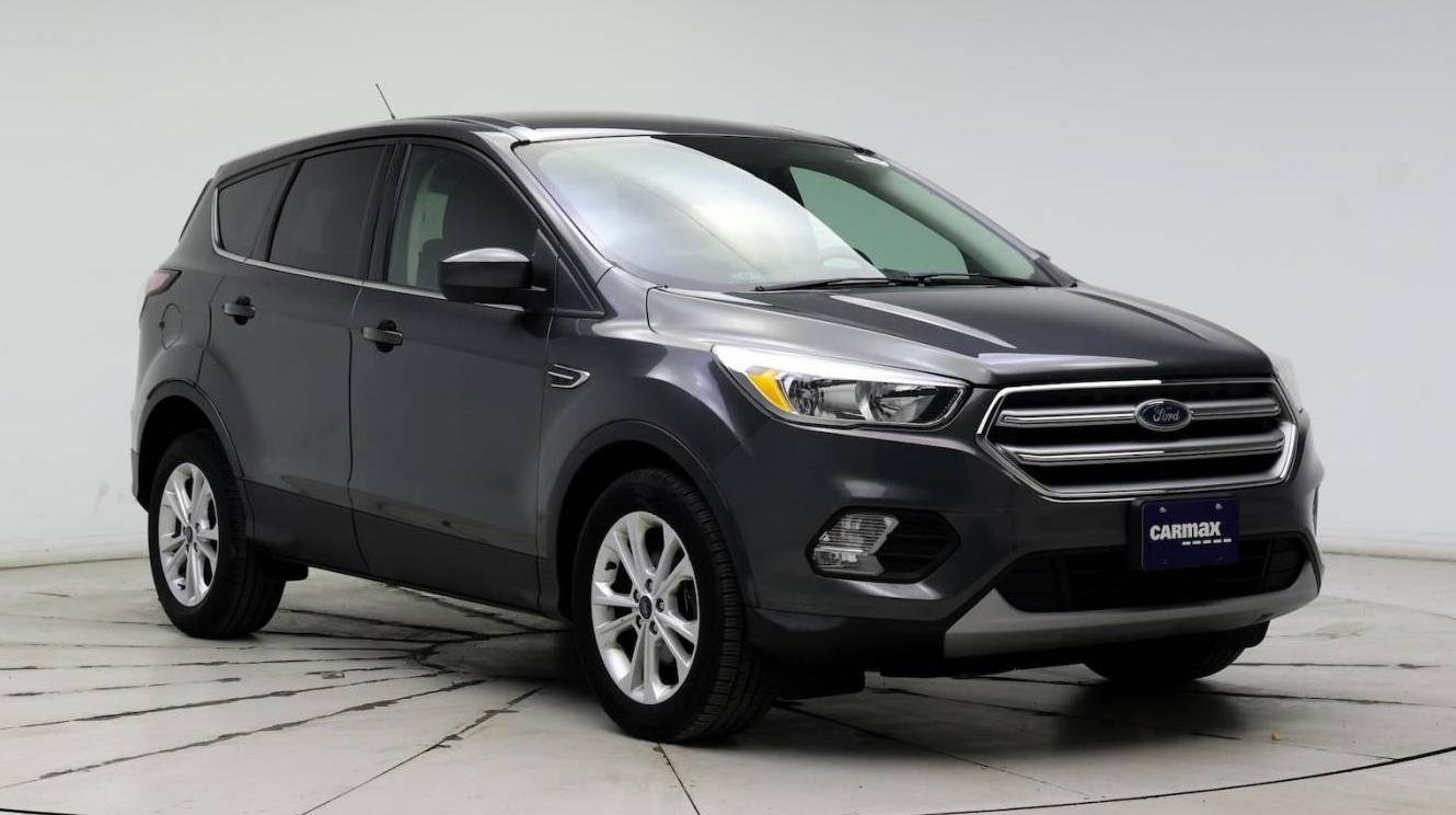 FORD ESCAPE 2017 1FMCU0GD6HUC32077 image