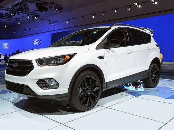 FORD ESCAPE 2017 1FMCU9J99HUD06634 image