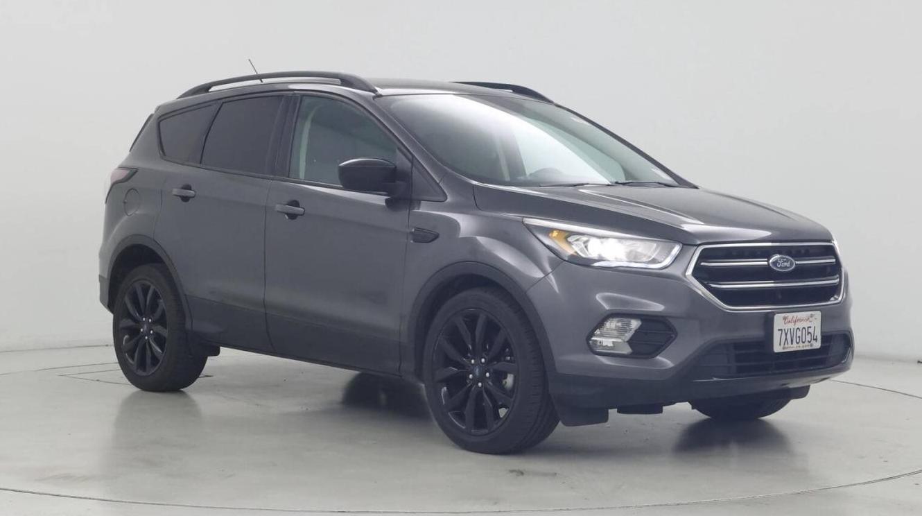 FORD ESCAPE 2017 1FMCU0GD8HUC67218 image