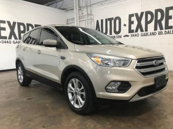 FORD ESCAPE 2017 1FMCU0GD4HUD10307 image