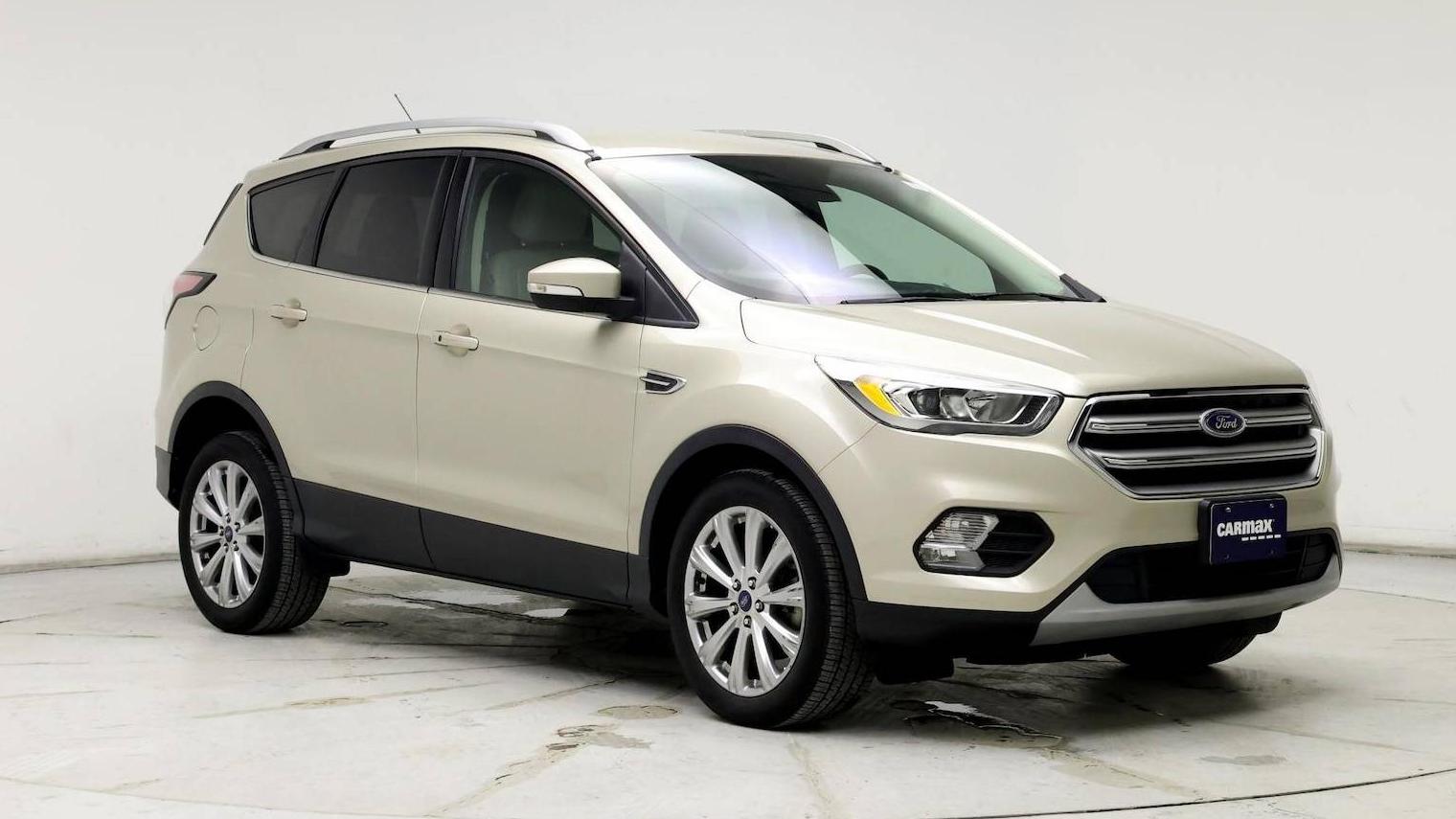 FORD ESCAPE 2017 1FMCU0J97HUB37421 image