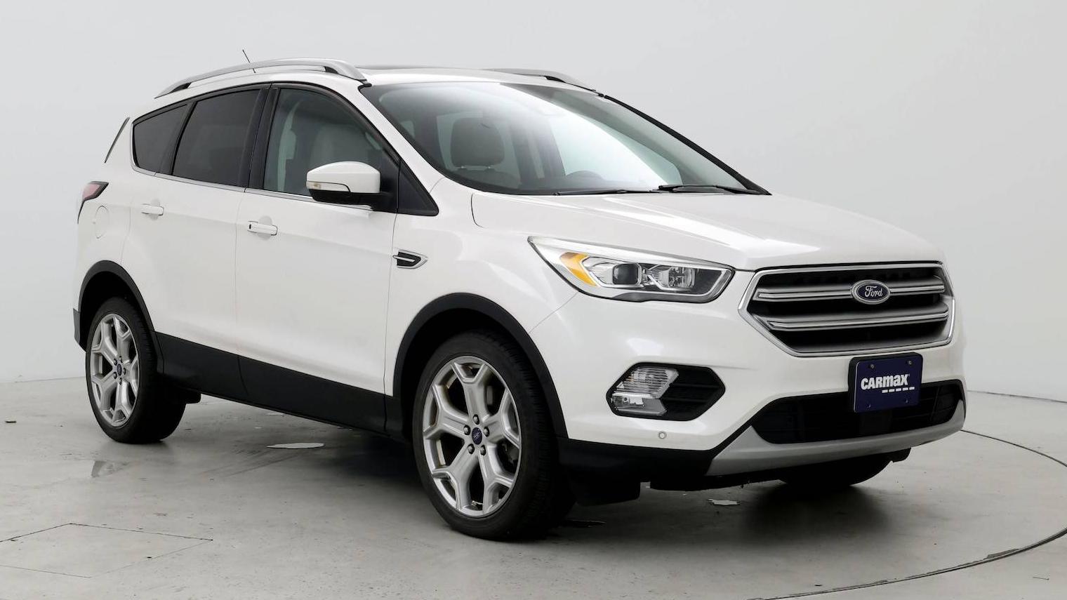 FORD ESCAPE 2017 1FMCU9J9XHUC83154 image