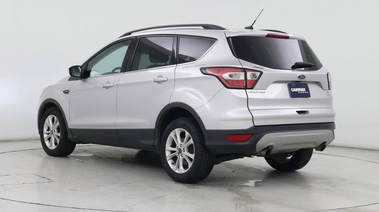 FORD ESCAPE 2017 1FMCU0GD8HUE71940 image