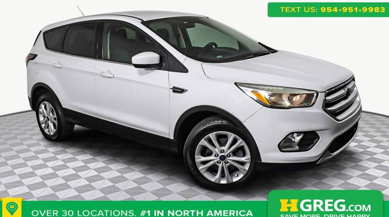 FORD ESCAPE 2017 1FMCU0GD9HUE76998 image