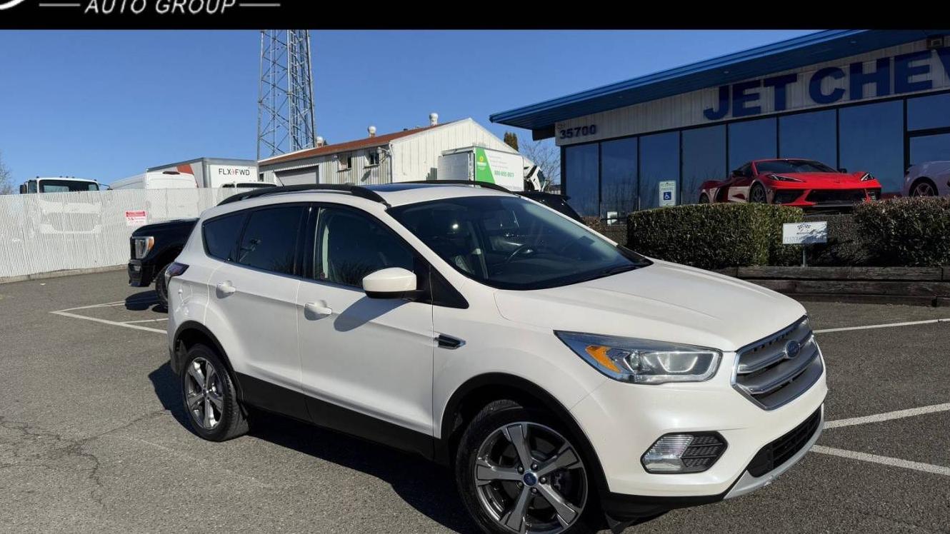 FORD ESCAPE 2017 1FMCU9G90HUD97929 image