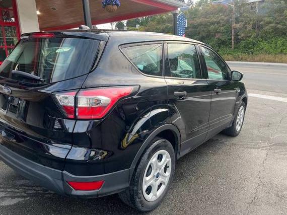 FORD ESCAPE 2017 1FMCU0F73HUC96184 image