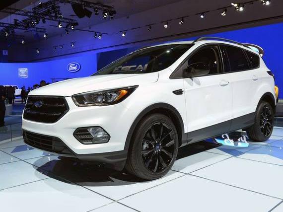 FORD ESCAPE 2017 1FMCU0F79HUA19121 image