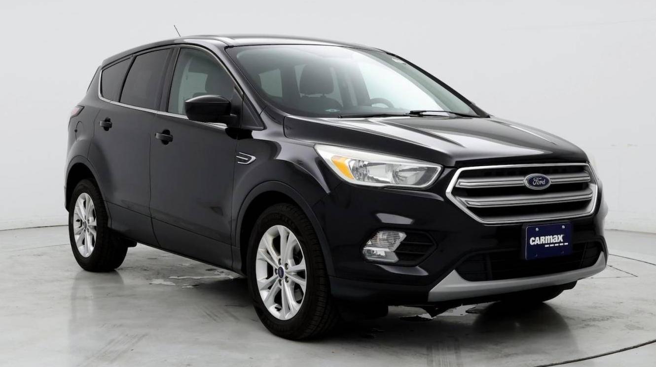 FORD ESCAPE 2017 1FMCU0GD9HUC93360 image