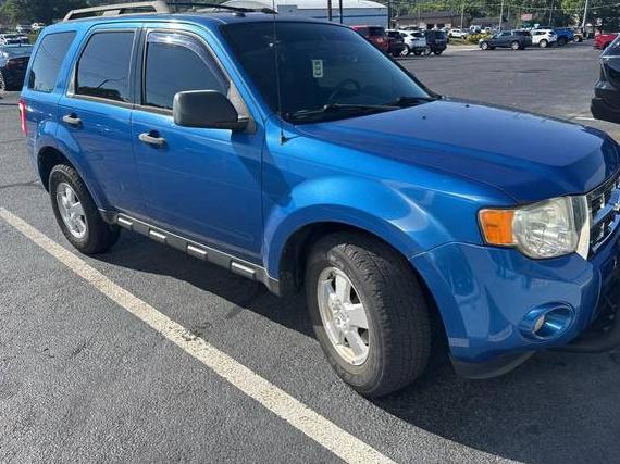 FORD ESCAPE 2011 1FMCU0D72BKA91915 image