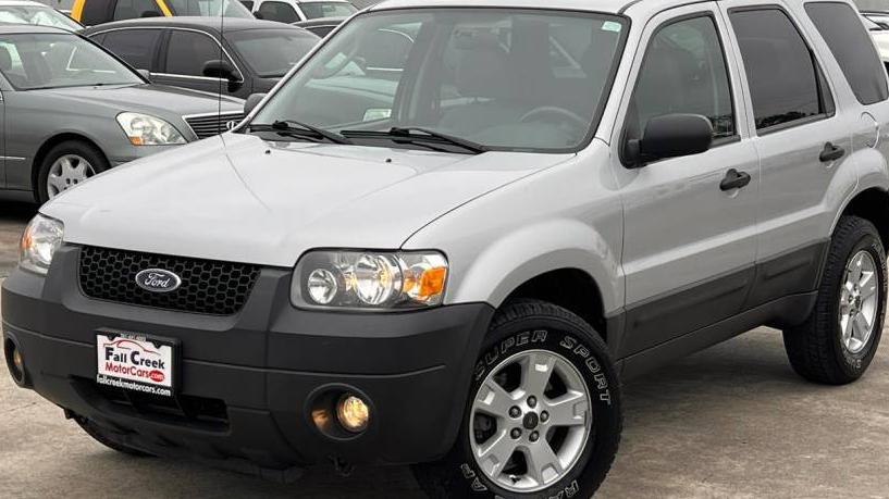 FORD ESCAPE 2005 1FMYU93125KC92502 image