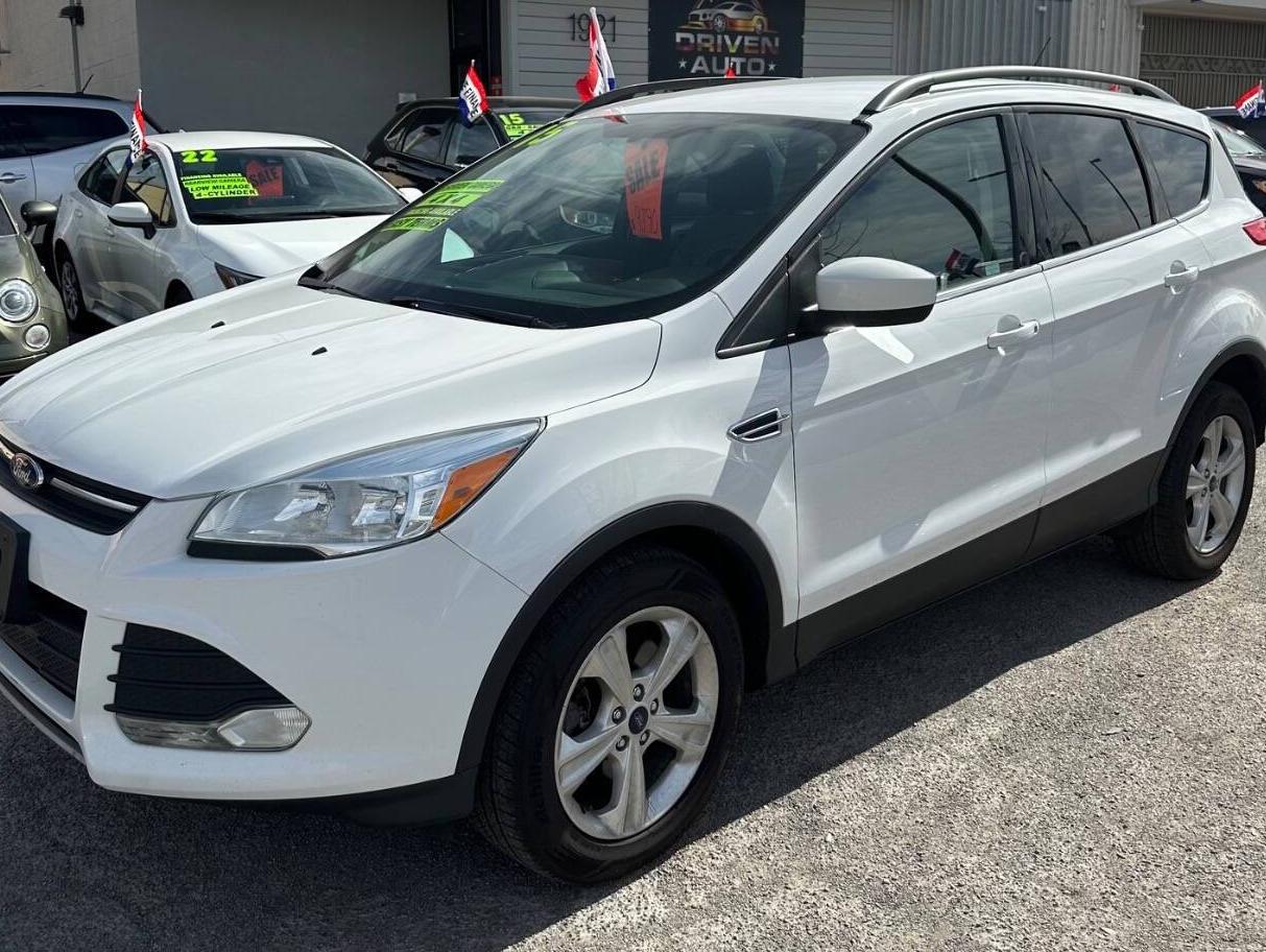 FORD ESCAPE 2015 1FMCU9GX3FUC13868 image