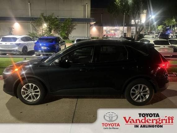 FORD ESCAPE 2022 1FMCU0G67NUB10860 image