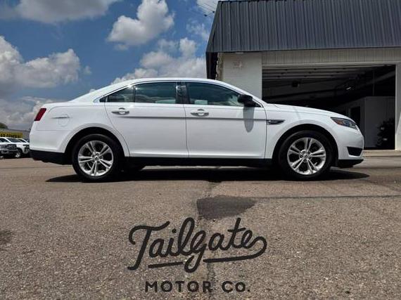 FORD TAURUS 2019 1FAHP2D84KG102766 image
