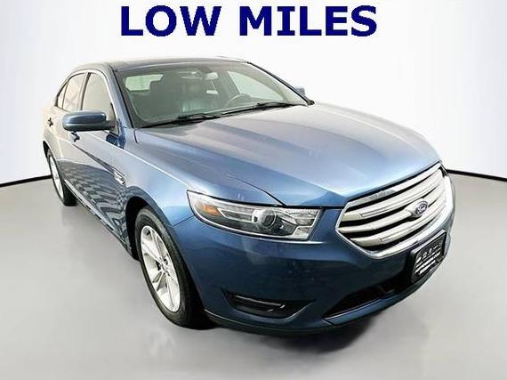 FORD TAURUS 2018 1FAHP2E86JG134602 image