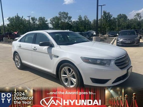 FORD TAURUS 2018 1FAHP2D85JG118666 image