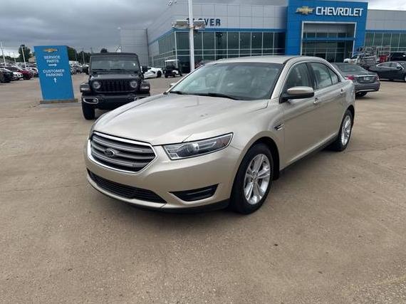 FORD TAURUS 2018 1FAHP2E80JG102096 image