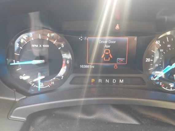 FORD EXPEDITION 2015 1FMJU1HT0FEF10627 image