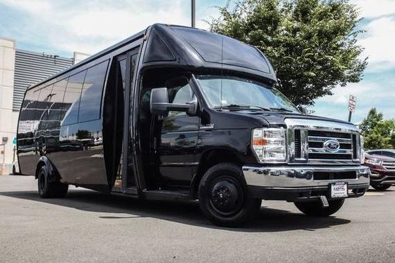 FORD E-450 2018 1FDXE4FS0JDC00396 image