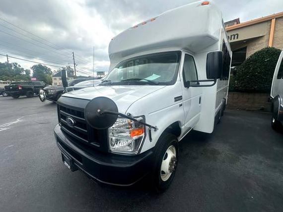FORD E-350 2019 1FDEE3F67KDC39105 image