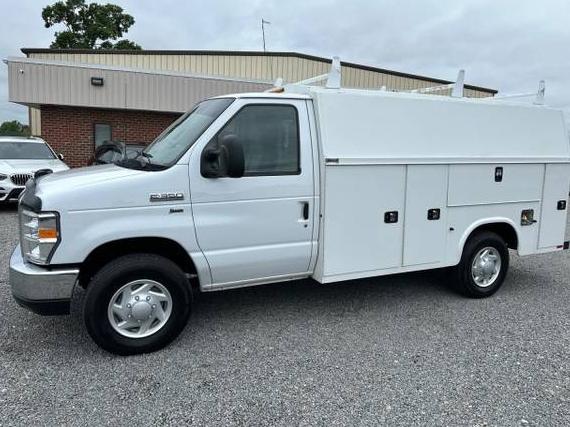 FORD E-350 2018 1FDWE3F67JDC31735 image