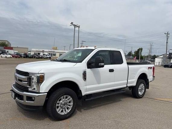 FORD F-350 2018 1FT8X3B64JEB82100 image