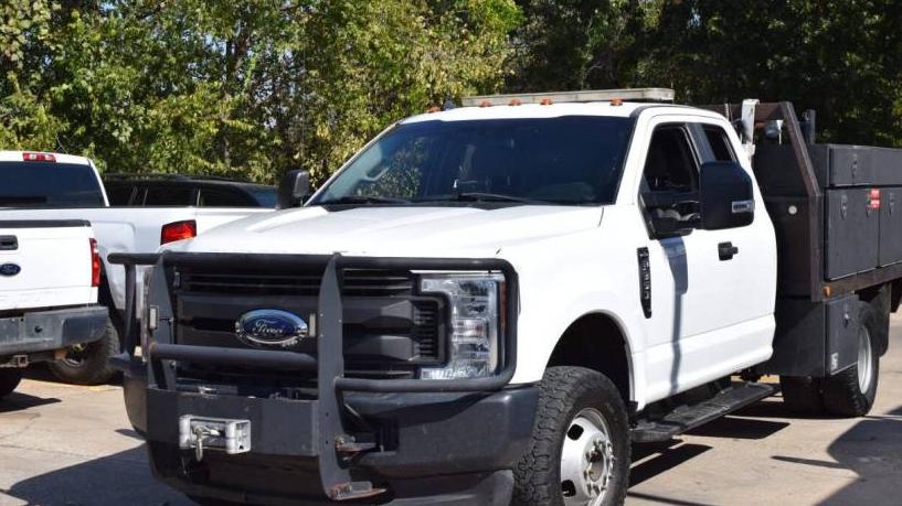 FORD F-350 2018 1FD8X3H60JEC59497 image