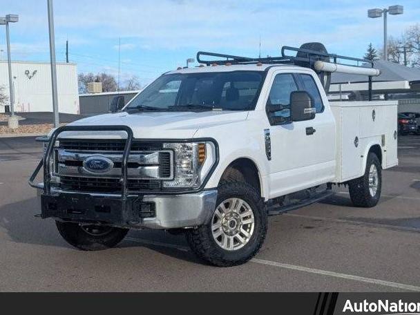 FORD F-350 2018 1FD8X3F67JEC62416 image