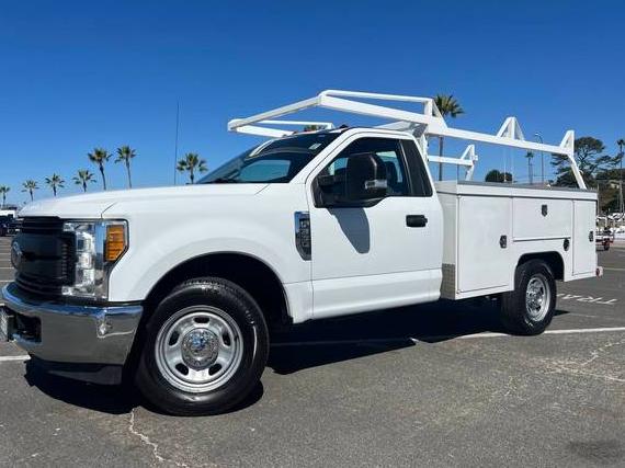 FORD F-350 2017 1FDRF3E61HEF00991 image