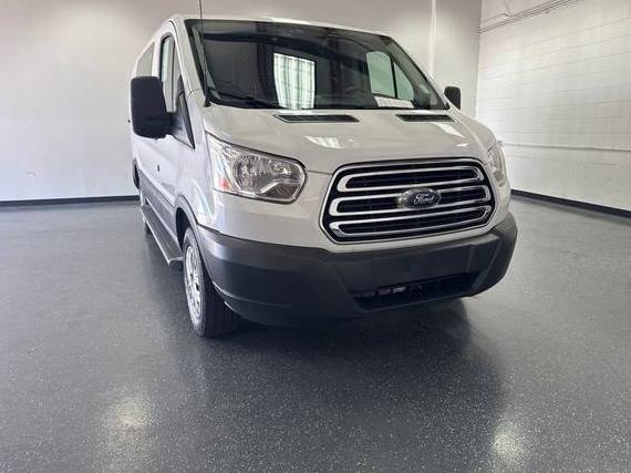 FORD TRANSIT 2019 1FTYR1YM0KKA72314 image