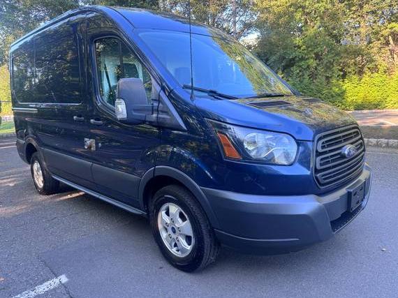 FORD TRANSIT 2018 1FTYR1CM7JKA68251 image