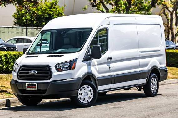 FORD TRANSIT 2018 1FTYR2CM0JKA22010 image