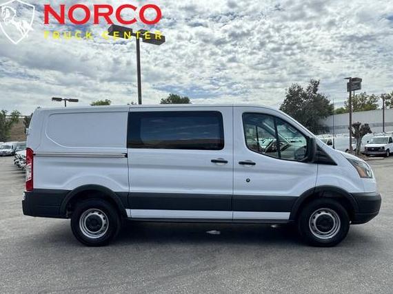 FORD TRANSIT 2017 1FTYR1YM5HKA29273 image