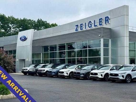 FORD EXPLORER 2023 1FMSK8DH3PGA78884 image