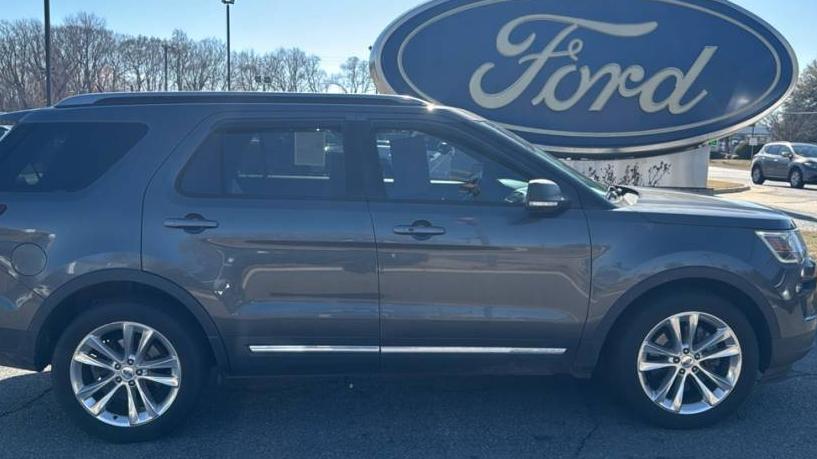 FORD EXPLORER 2019 1FM5K7D88KGB19929 image