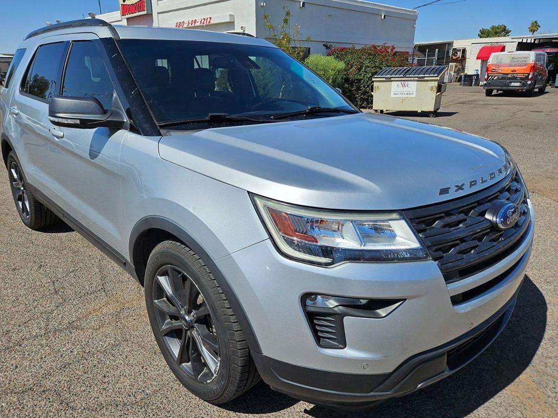 FORD EXPLORER 2018 1FM5K7D82JGC87144 image