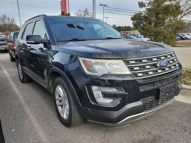 FORD EXPLORER 2017 1FM5K7D80HGA80715 image