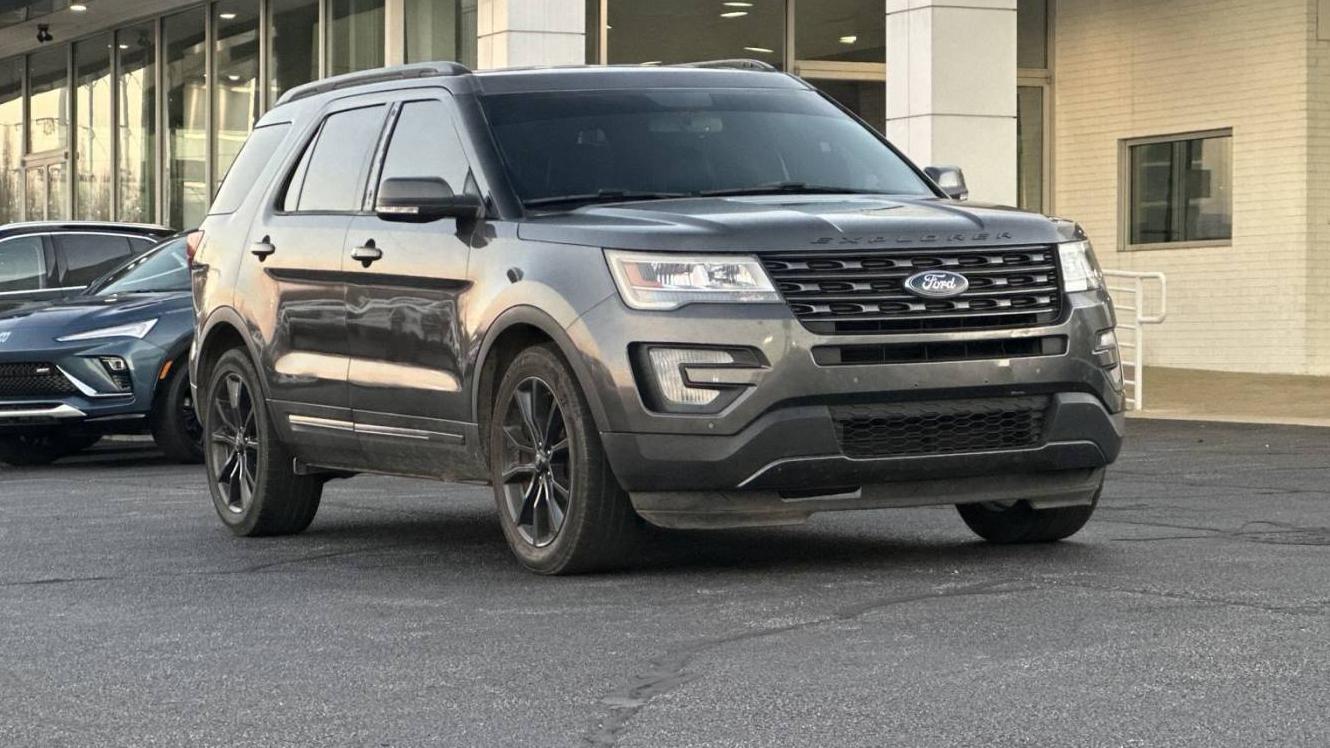 FORD EXPLORER 2017 1FM5K7D88HGD64593 image