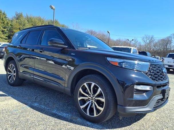 FORD EXPLORER 2022 1FMSK8KH5NGA72018 image