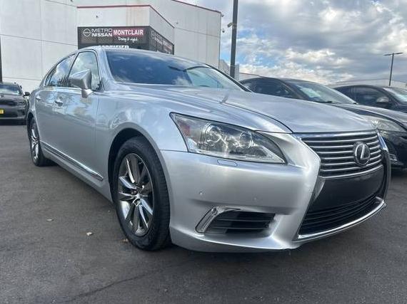 LEXUS LS 2016 JTHBL5EF8G5140965 image