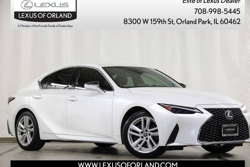 LEXUS IS 2021 JTHA81F25M5045454 image