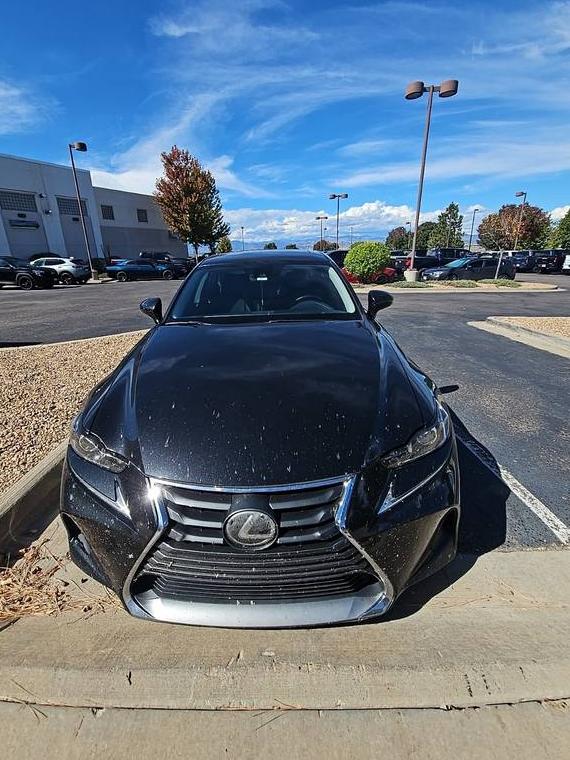 LEXUS IS 2017 JTHCM1D24H5017593 image LEXUS IS 2017 JTHCM1D24H5017593 image
