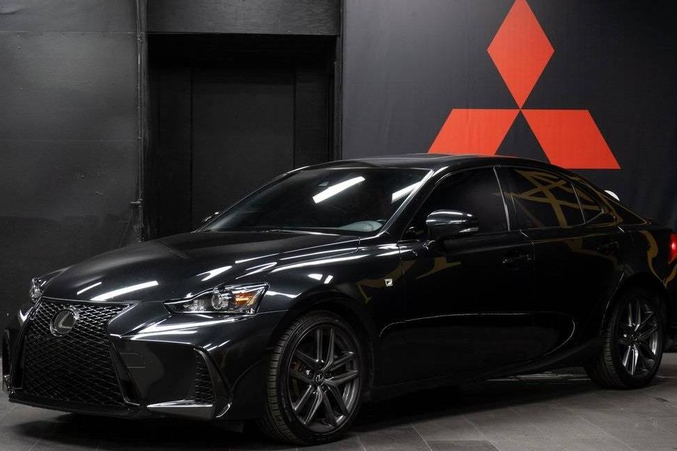 LEXUS IS 2020 JTHGZ1B21L5035662 image