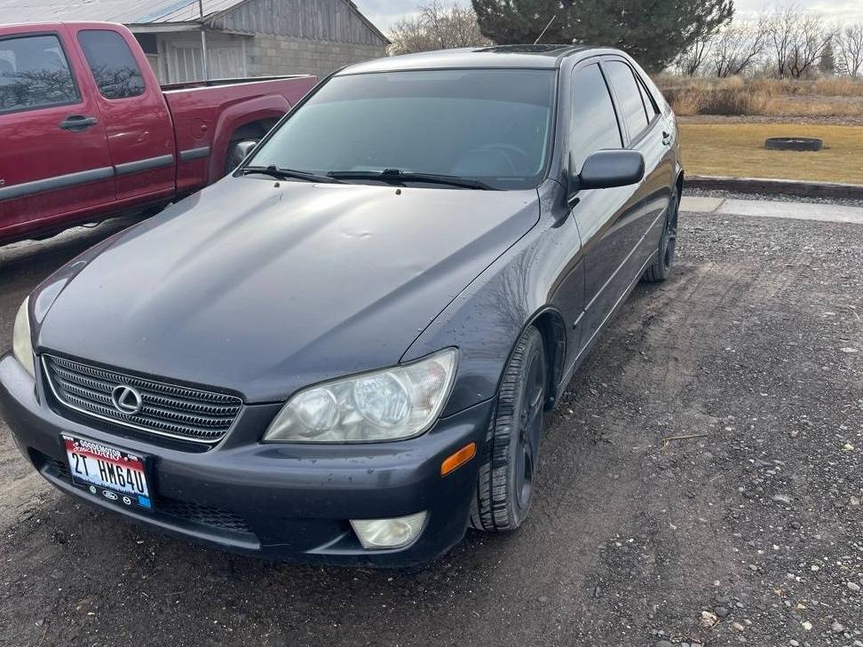 LEXUS IS 2001 JTHBD182310031350 image