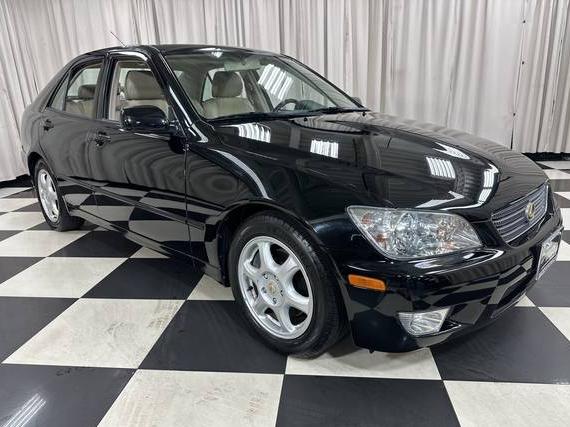 LEXUS IS 2001 JTHBD182610007401 image