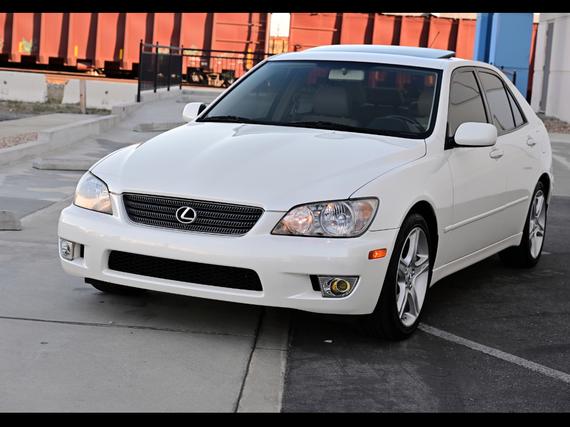 LEXUS IS 2001 JTHBD182210002857 image