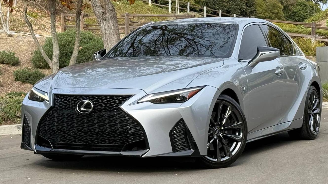 LEXUS IS 2022 JTHGZ1B22N5052781 image